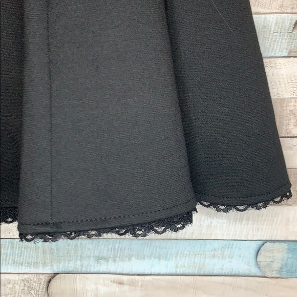 Like new Black skirt juniors 13 lace belt loop - Picture 2 of 10